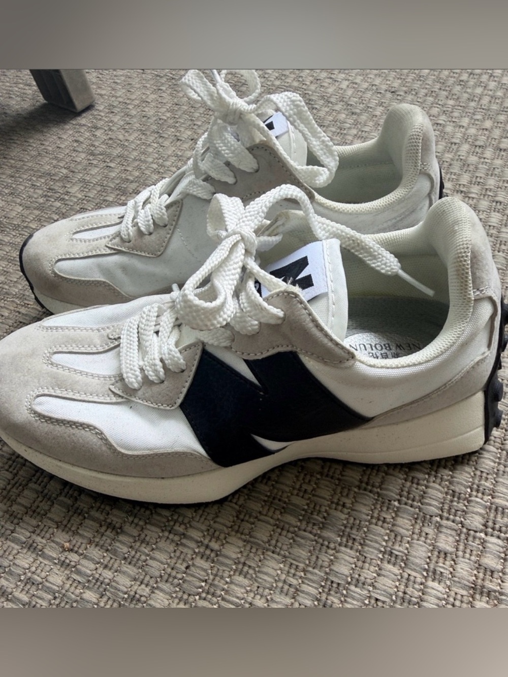 New Balance 327 White and Black Sneakers - size 7.5
